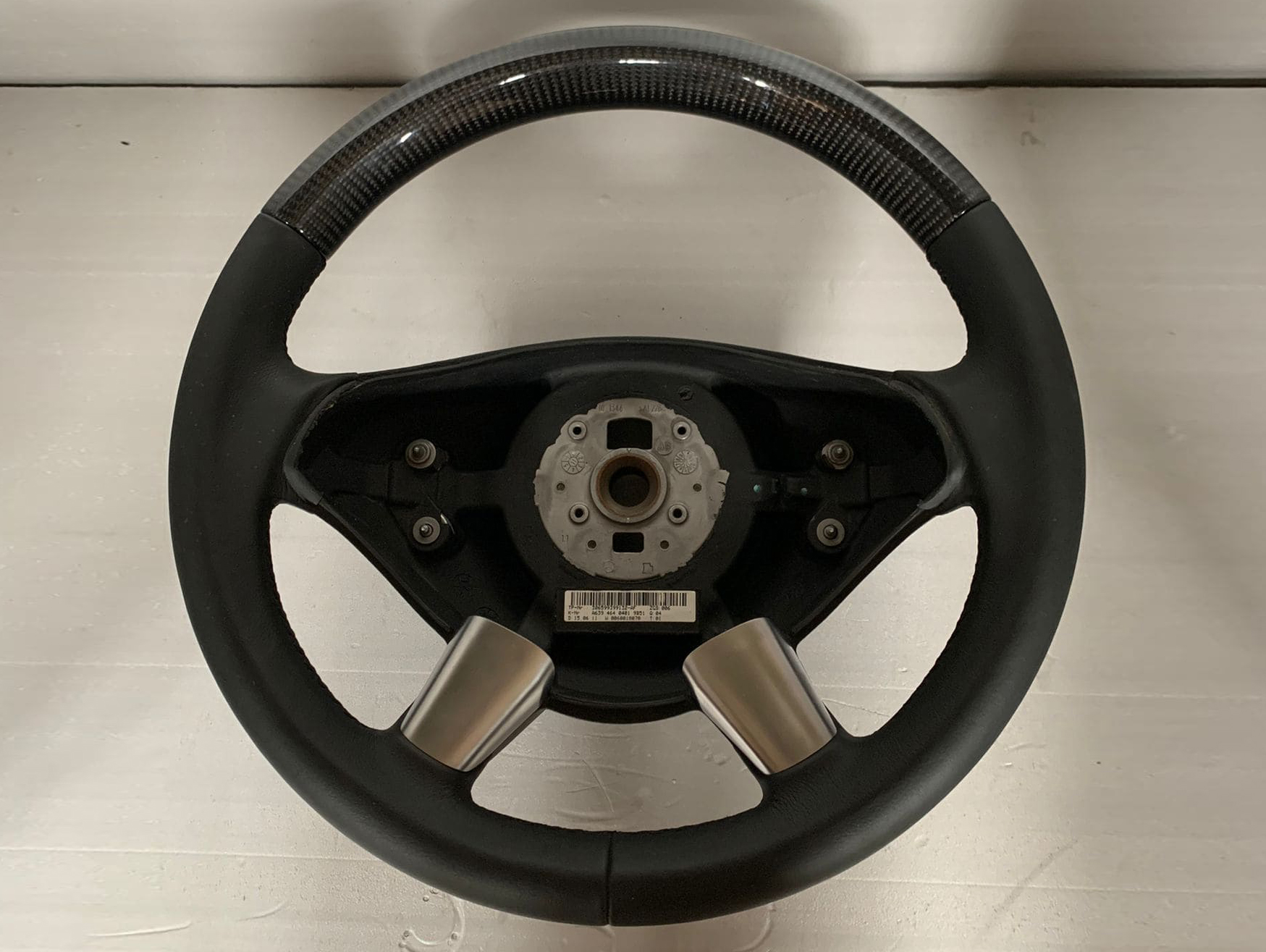 s W639 (2003–2010) Steering Wheel – Carbon Leather